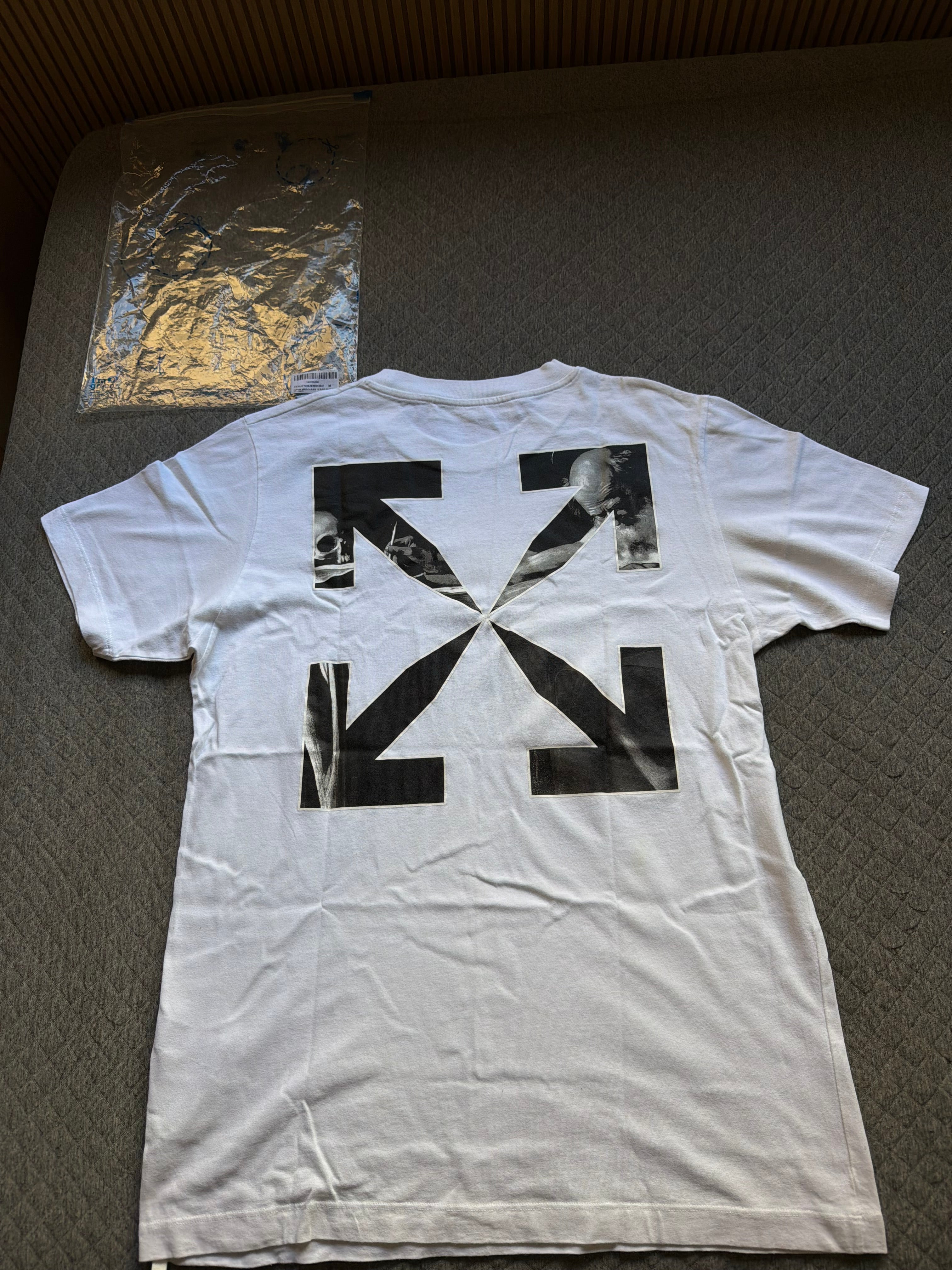 Camiseta OFF White Caravaggio