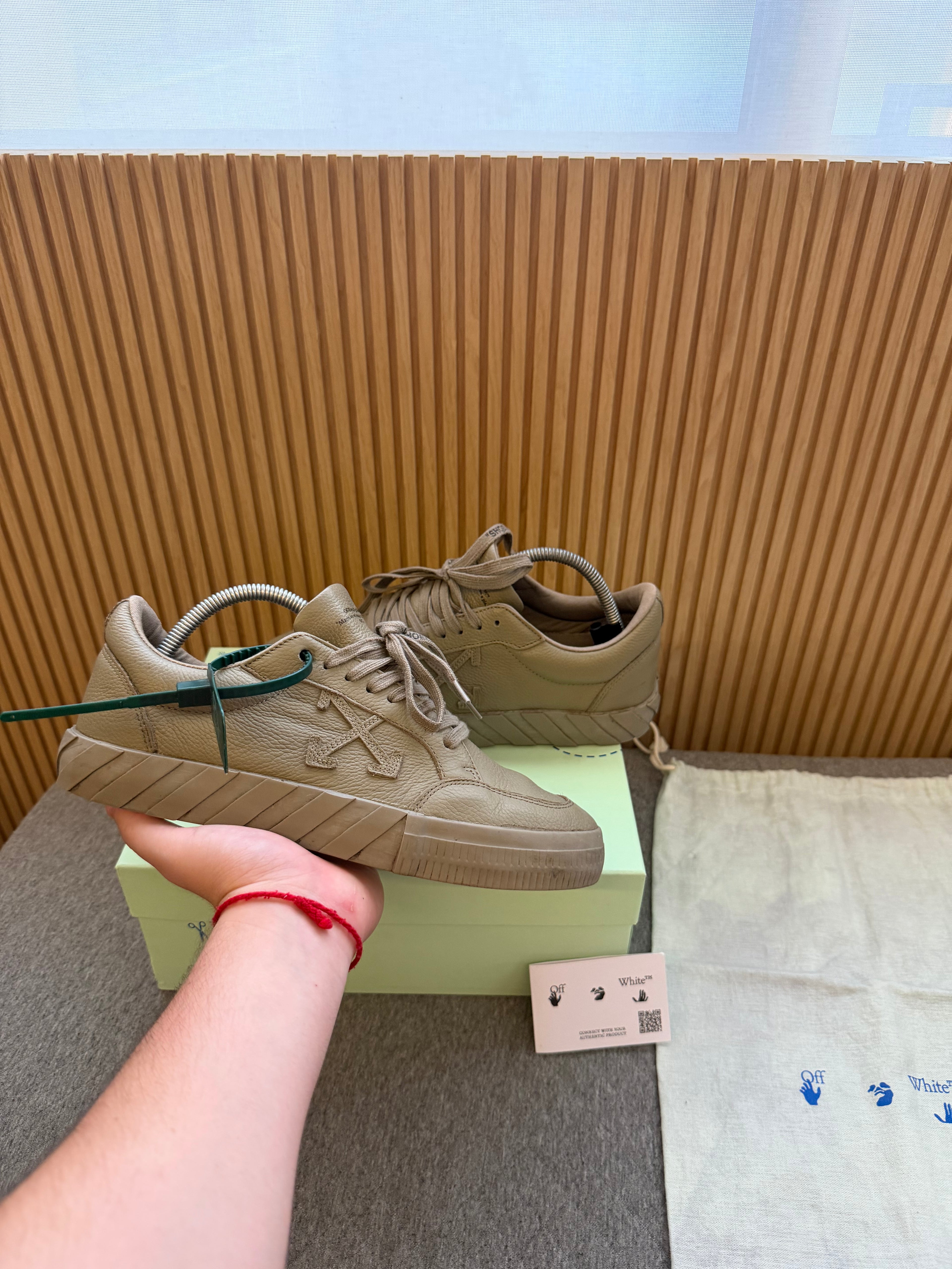 Off White Vulcanized