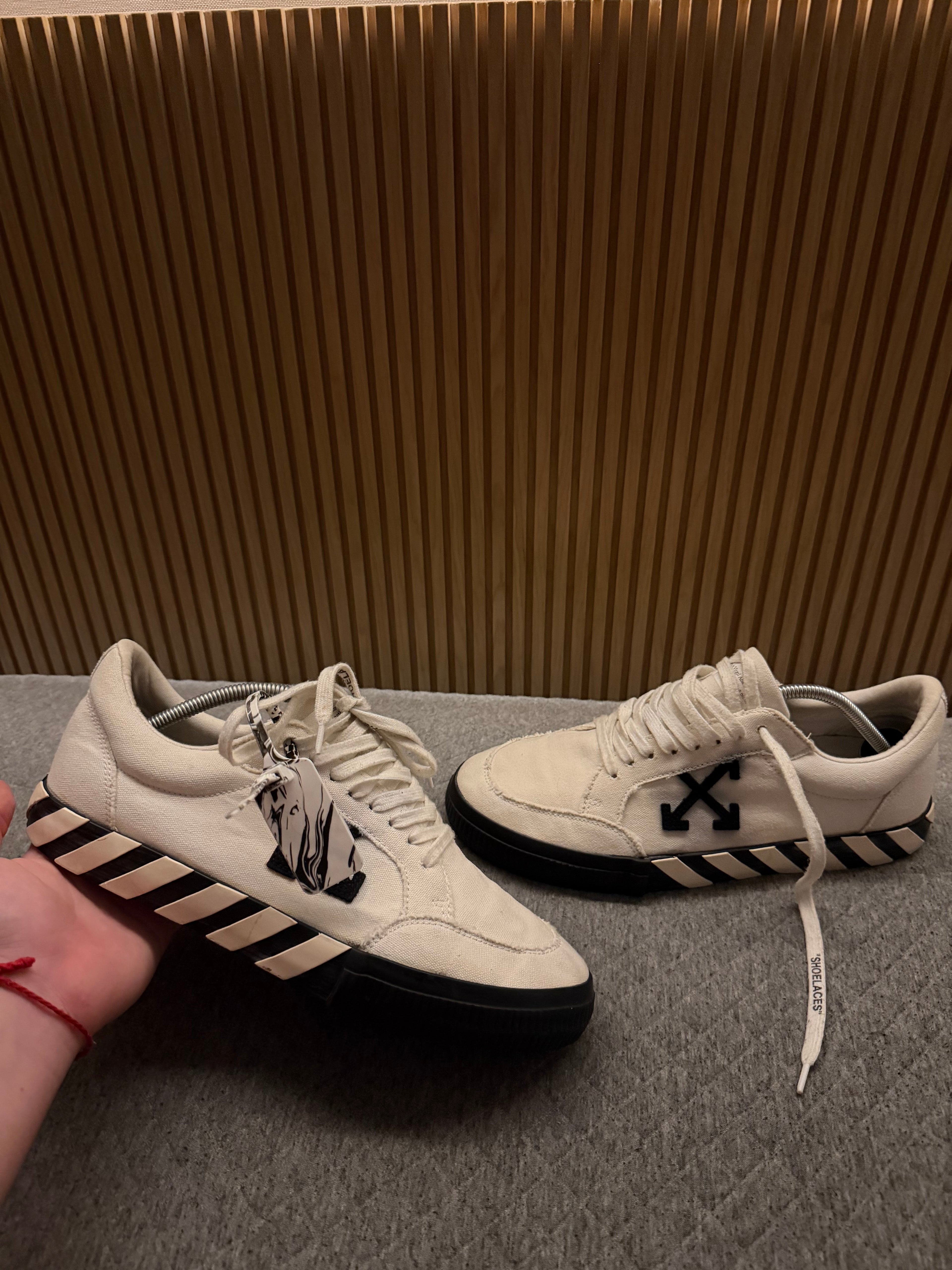 Off White Vulcanized