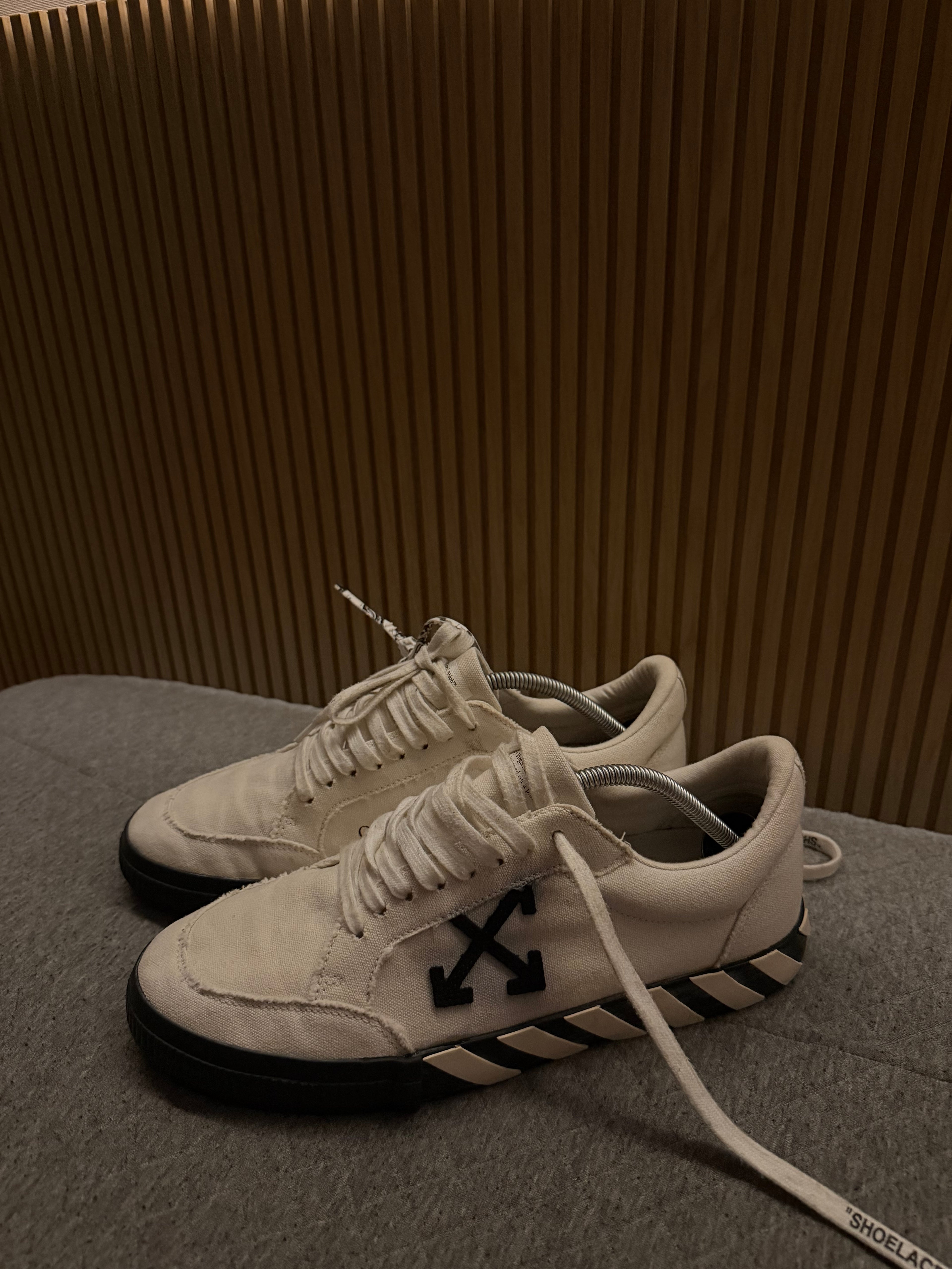 Off White Vulcanized