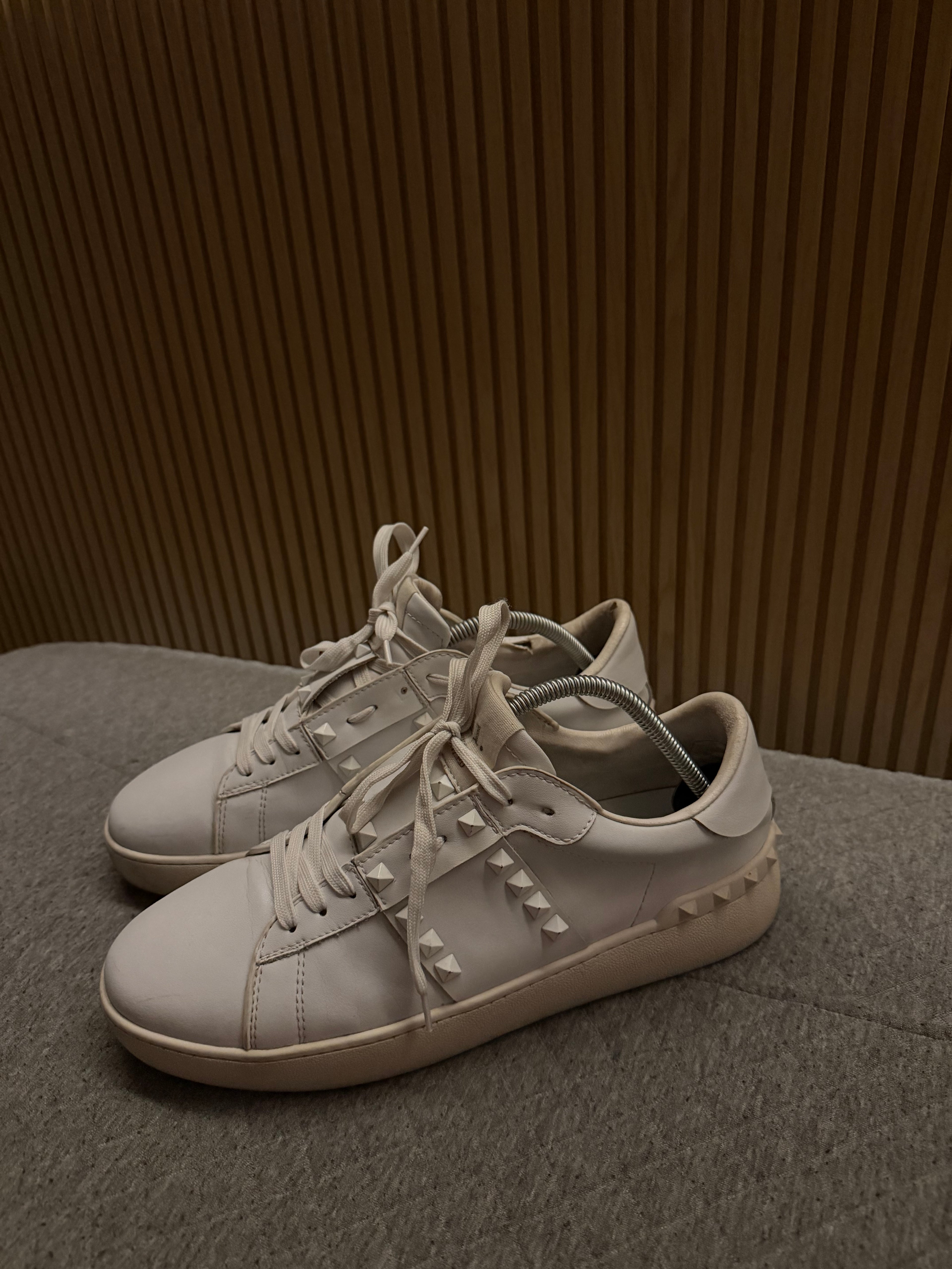 Valentino Rockstud
