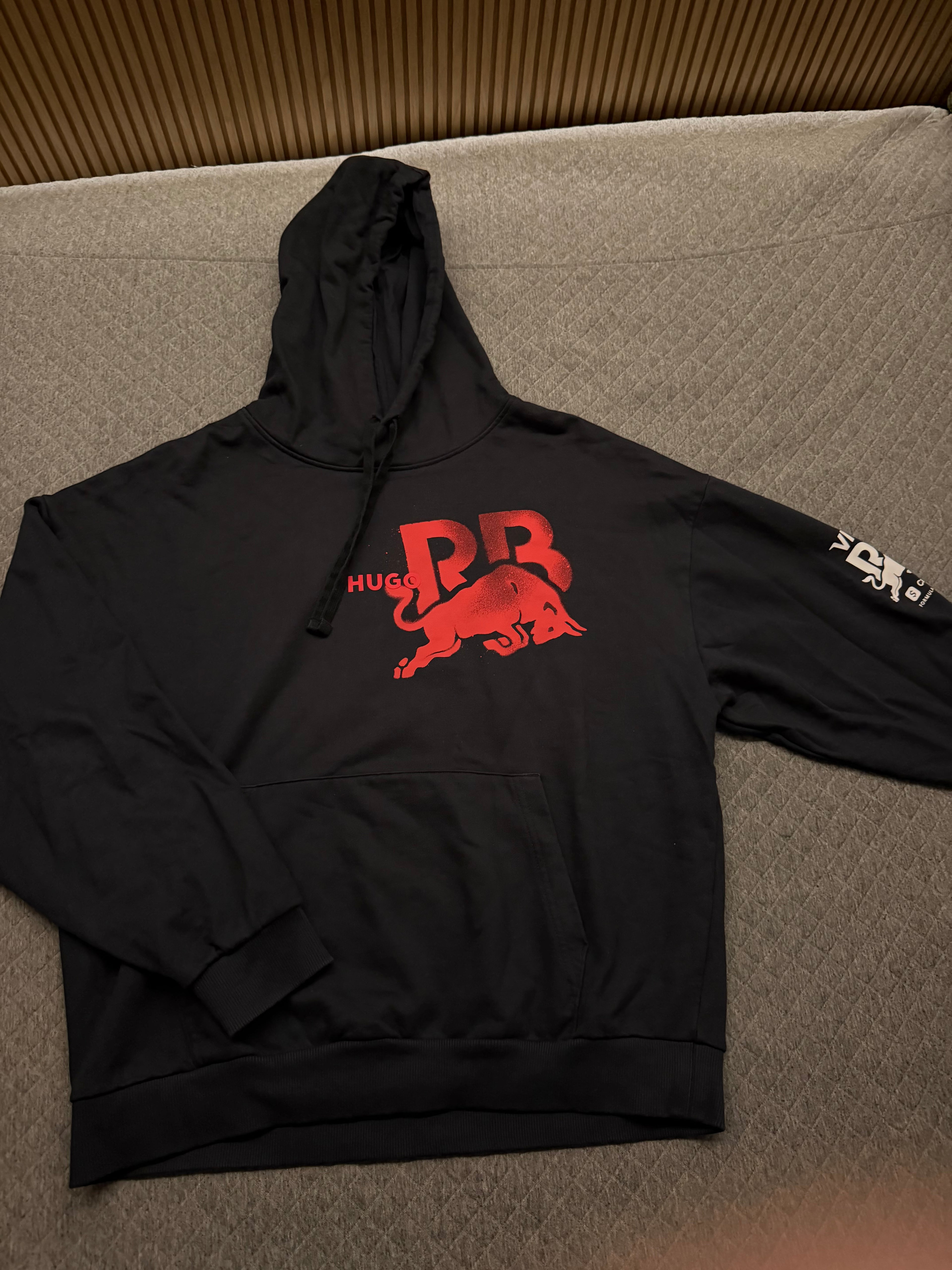 Moletom Hugo x Red Bull