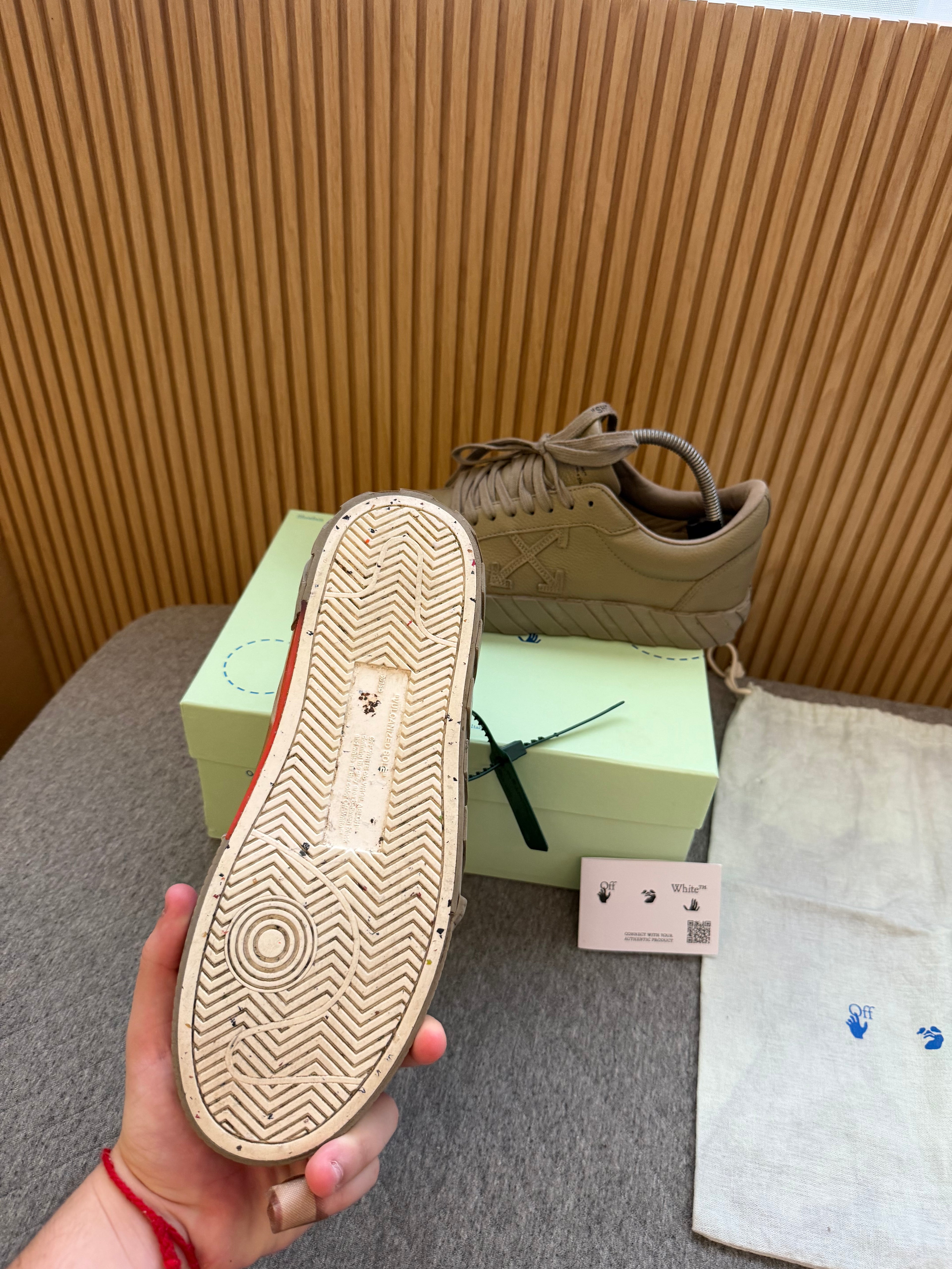 Off White Vulcanized