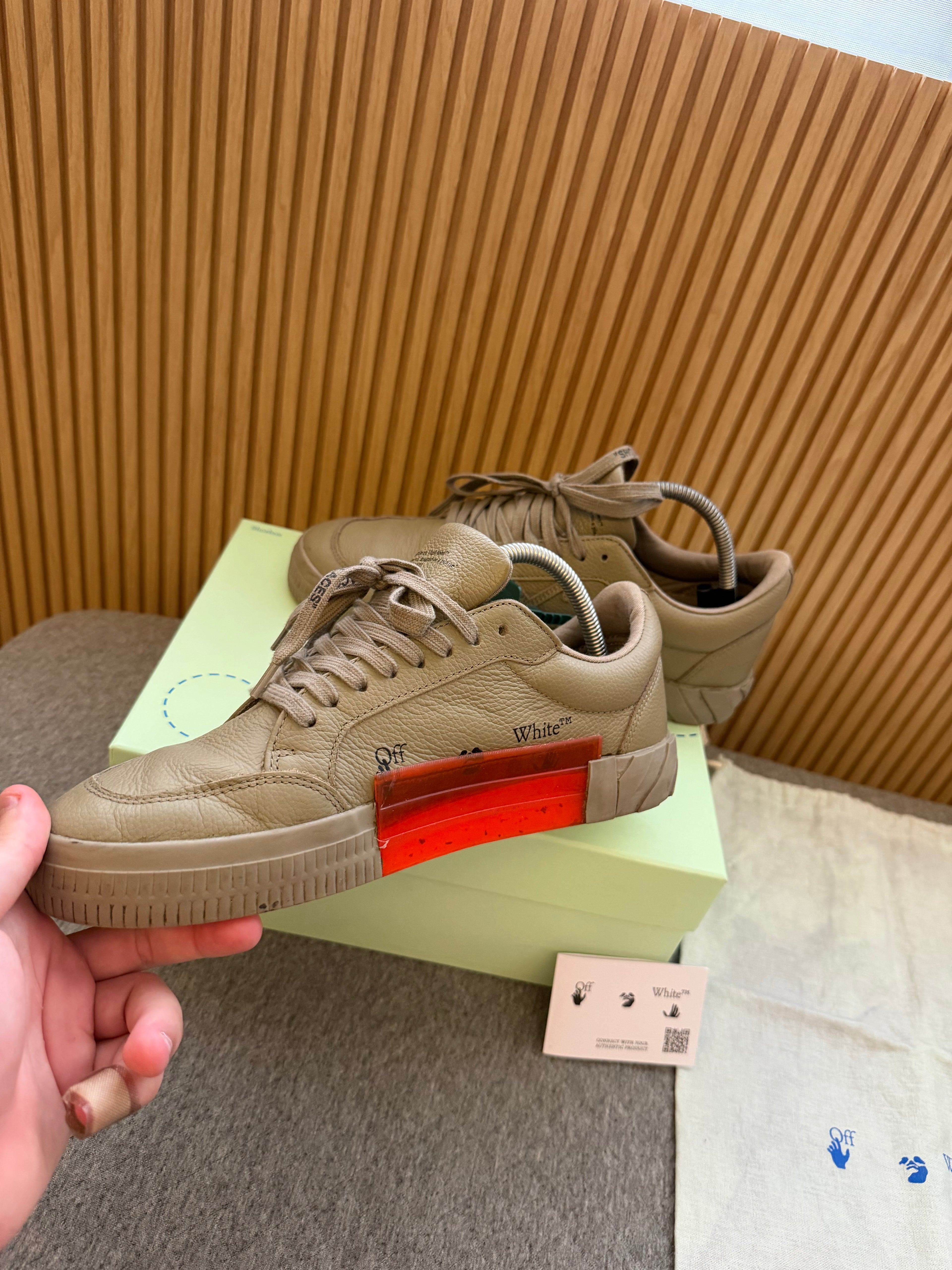 Off White Vulcanized