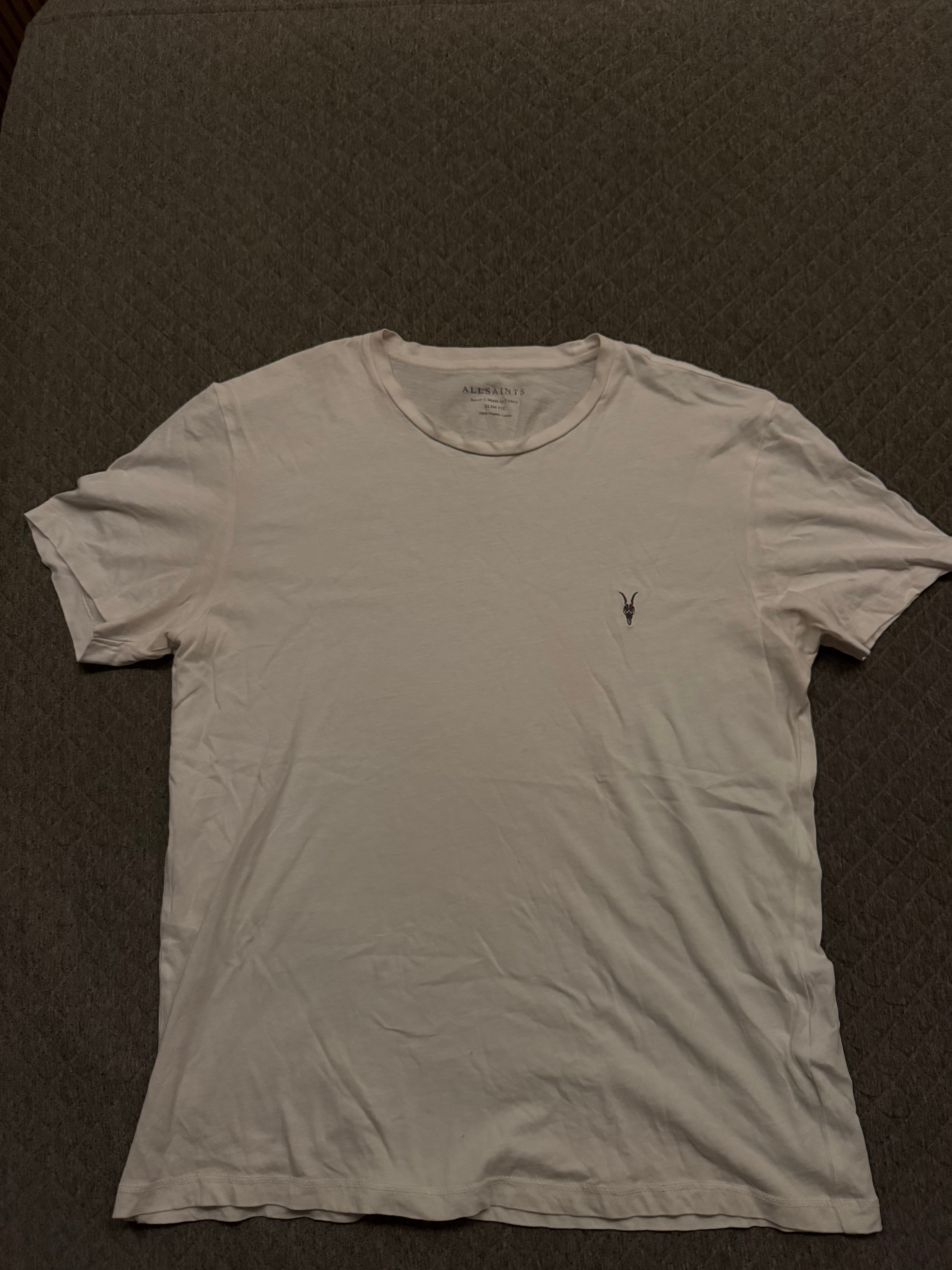 Camiseta All Saints