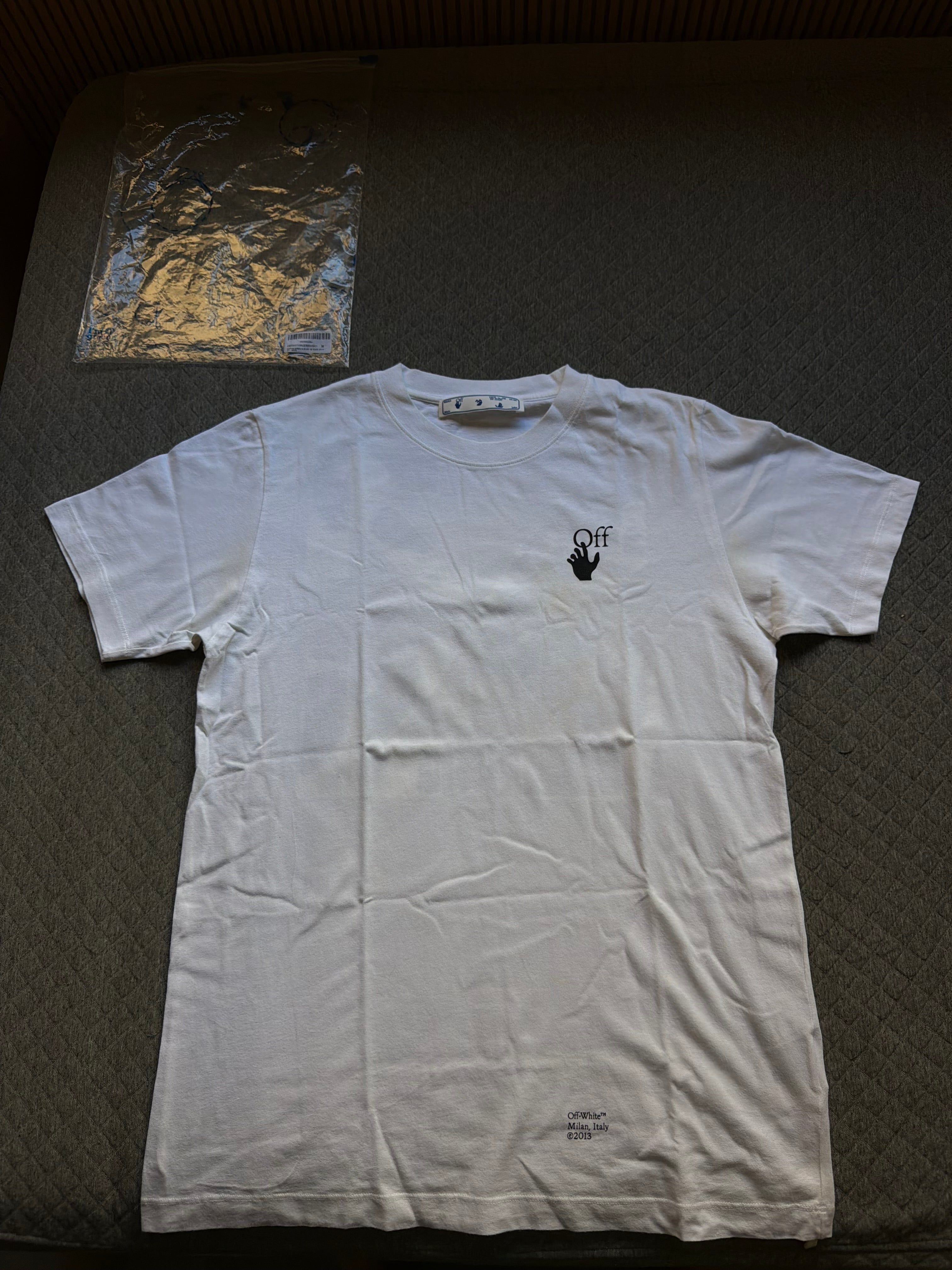 Camiseta OFF White Caravaggio