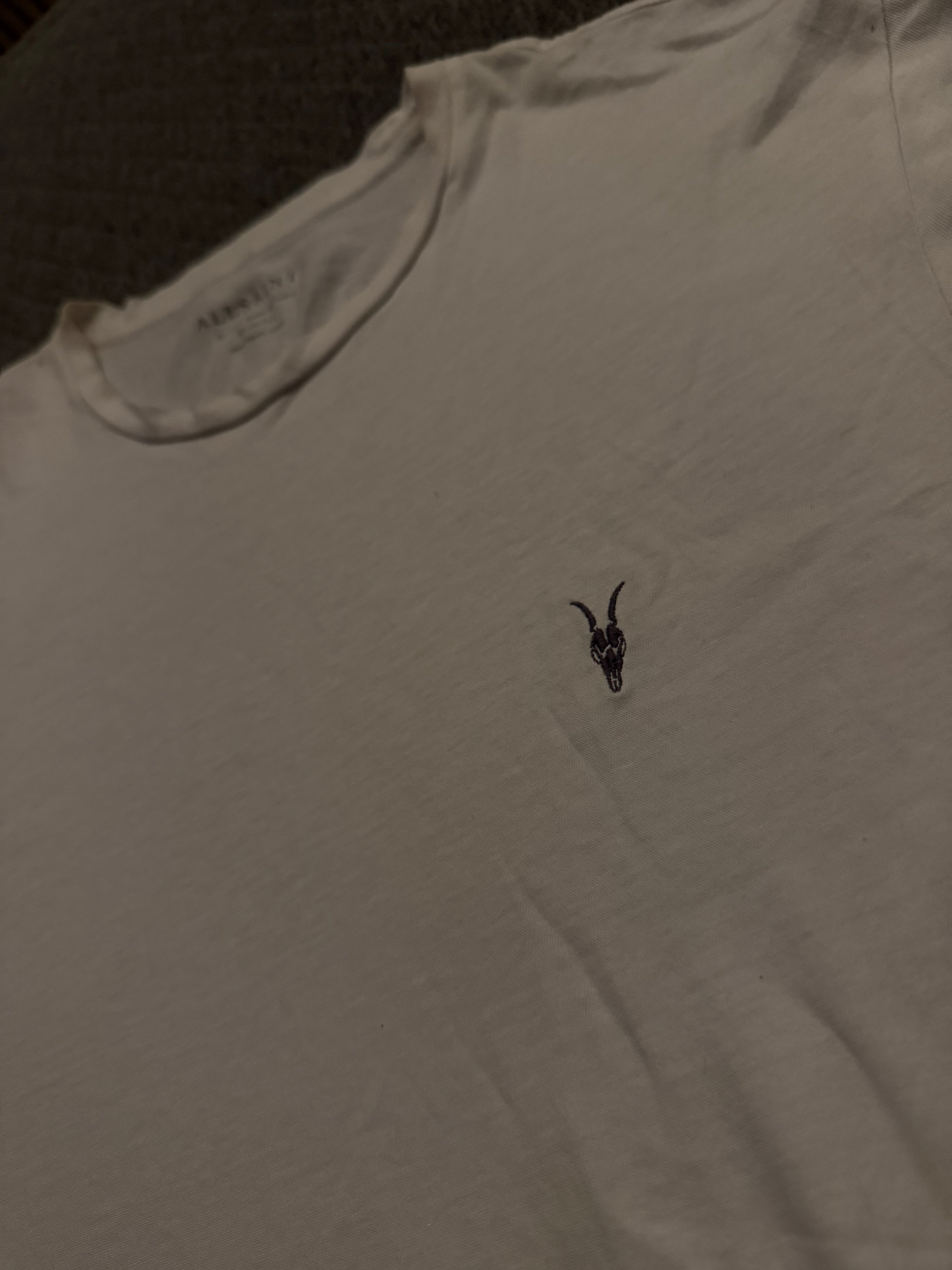 Camiseta All Saints