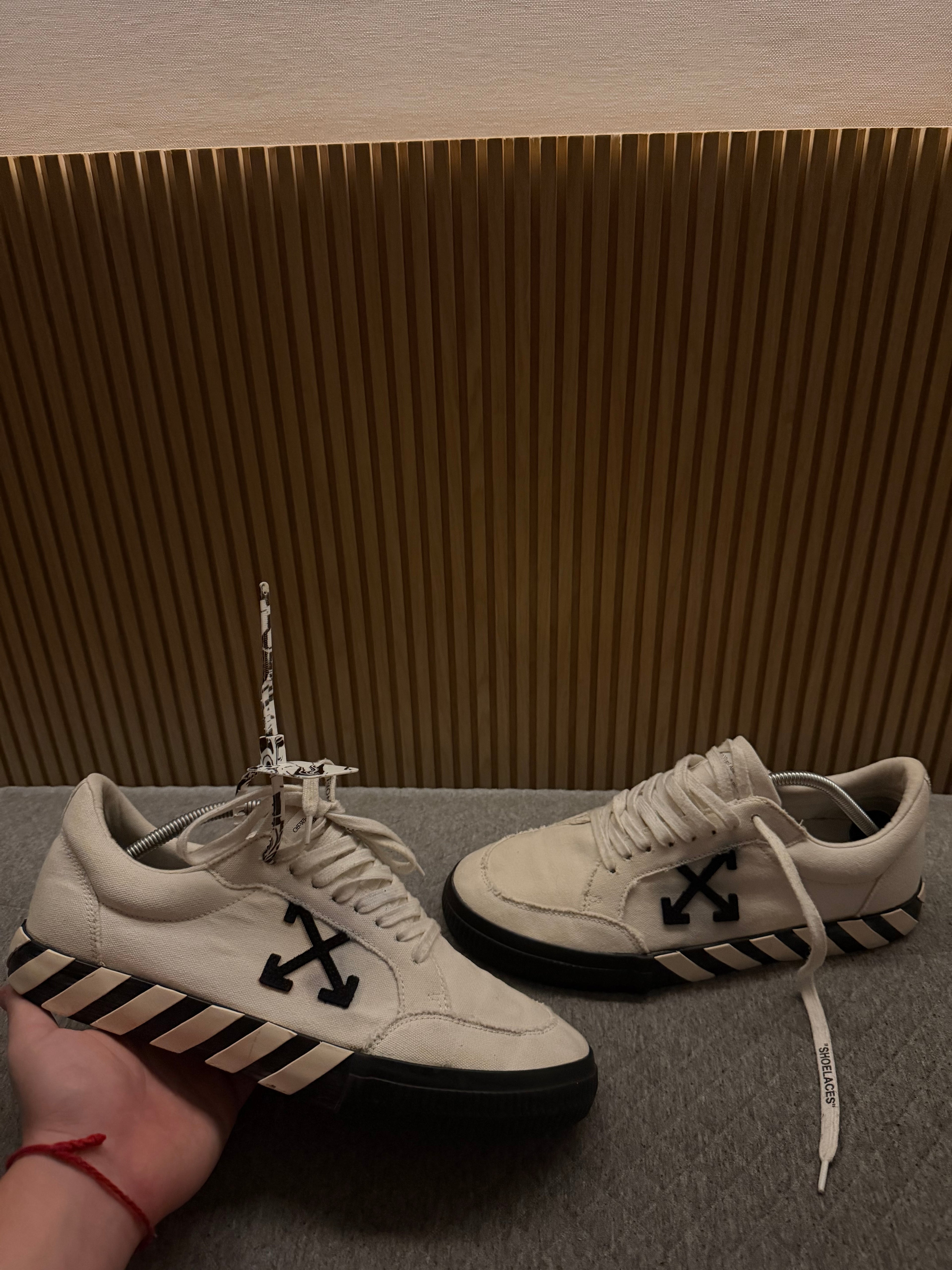 Off White Vulcanized