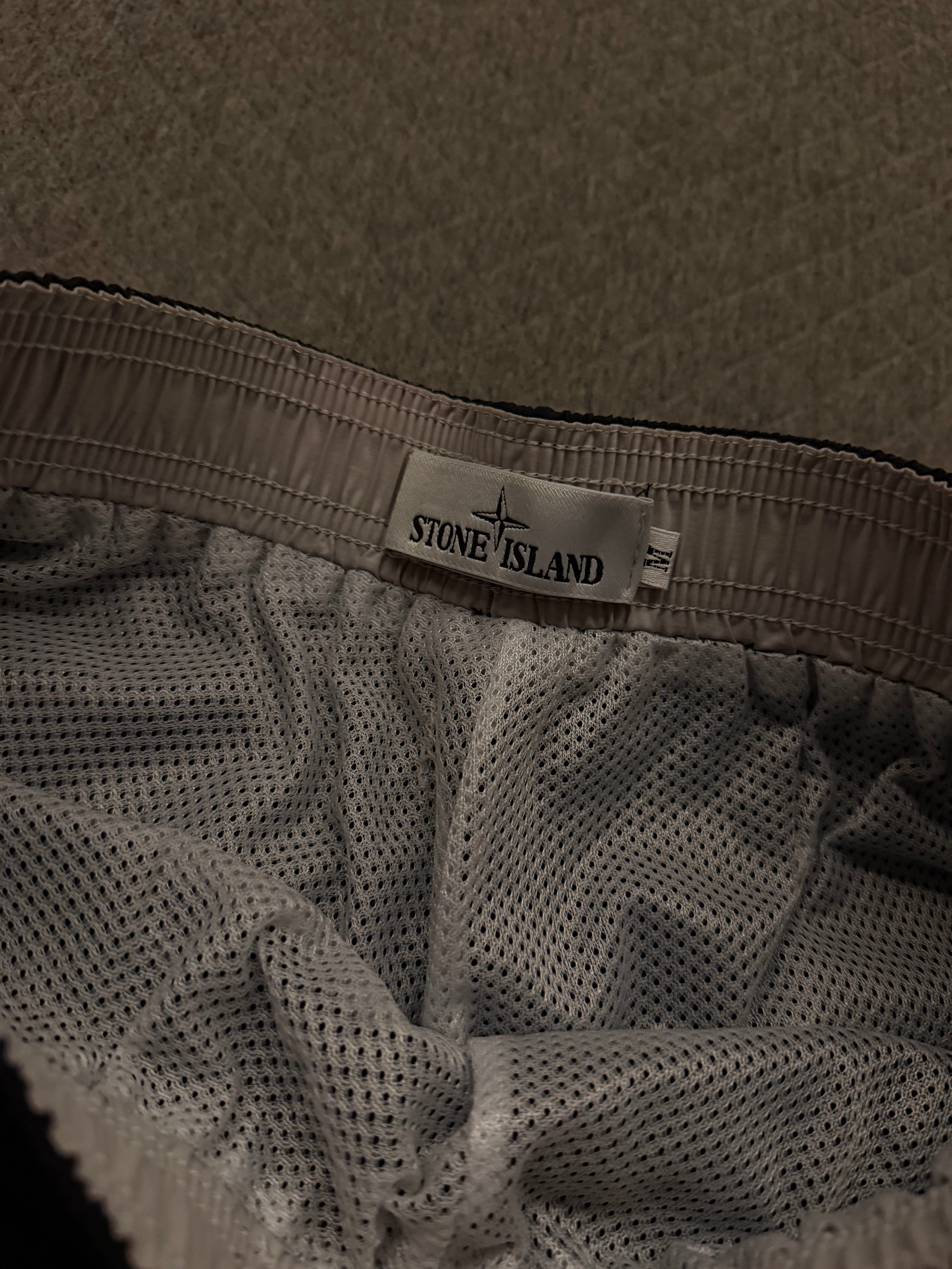 Short Stone Island