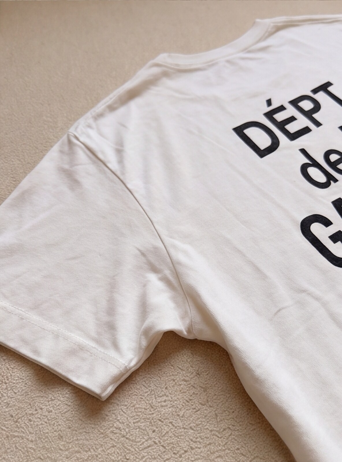 Camiseta Gallery Dept