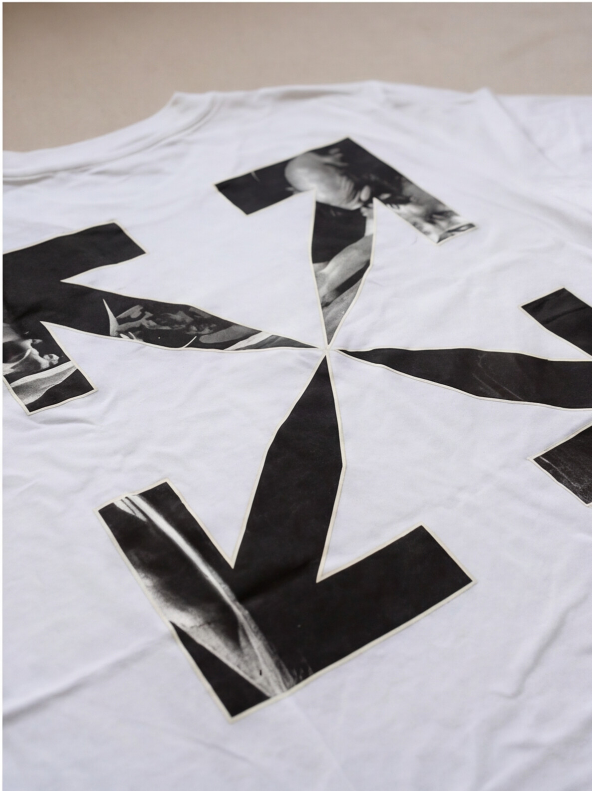 Camiseta OFF White Caravaggio